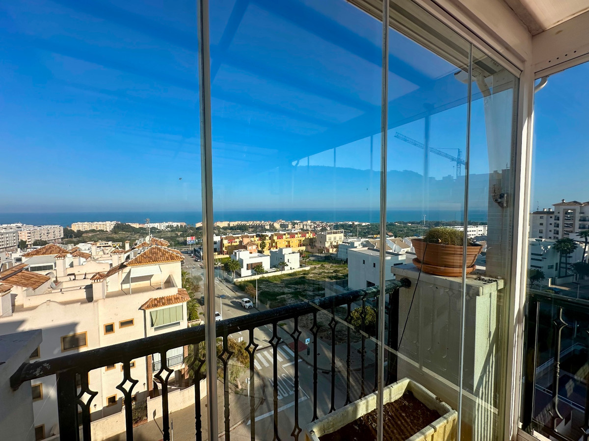 Se vende Apartamento Planta Media de 2 dormitorios en Costa Blanca, Alicante, España