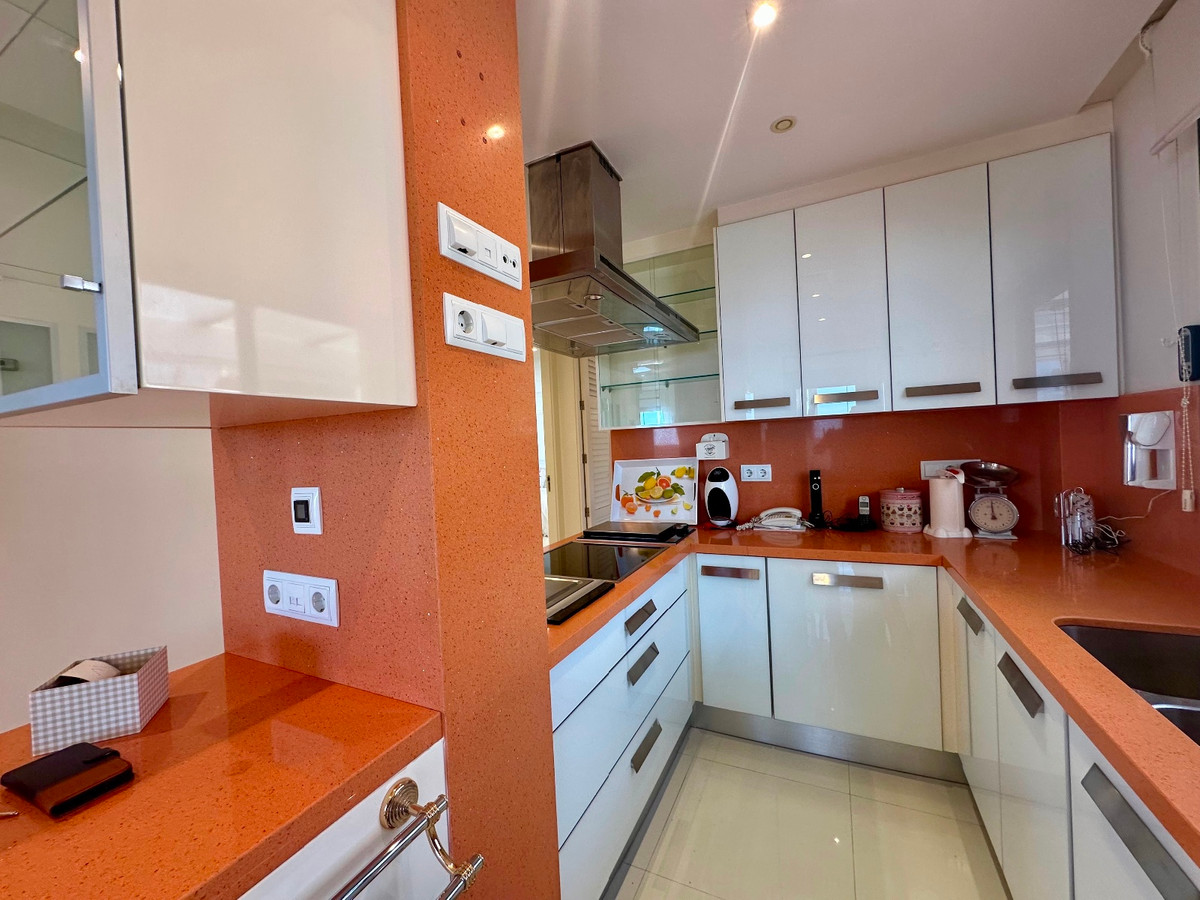 Se vende Apartamento Planta Media de 2 dormitorios en Costa Blanca, Alicante, España