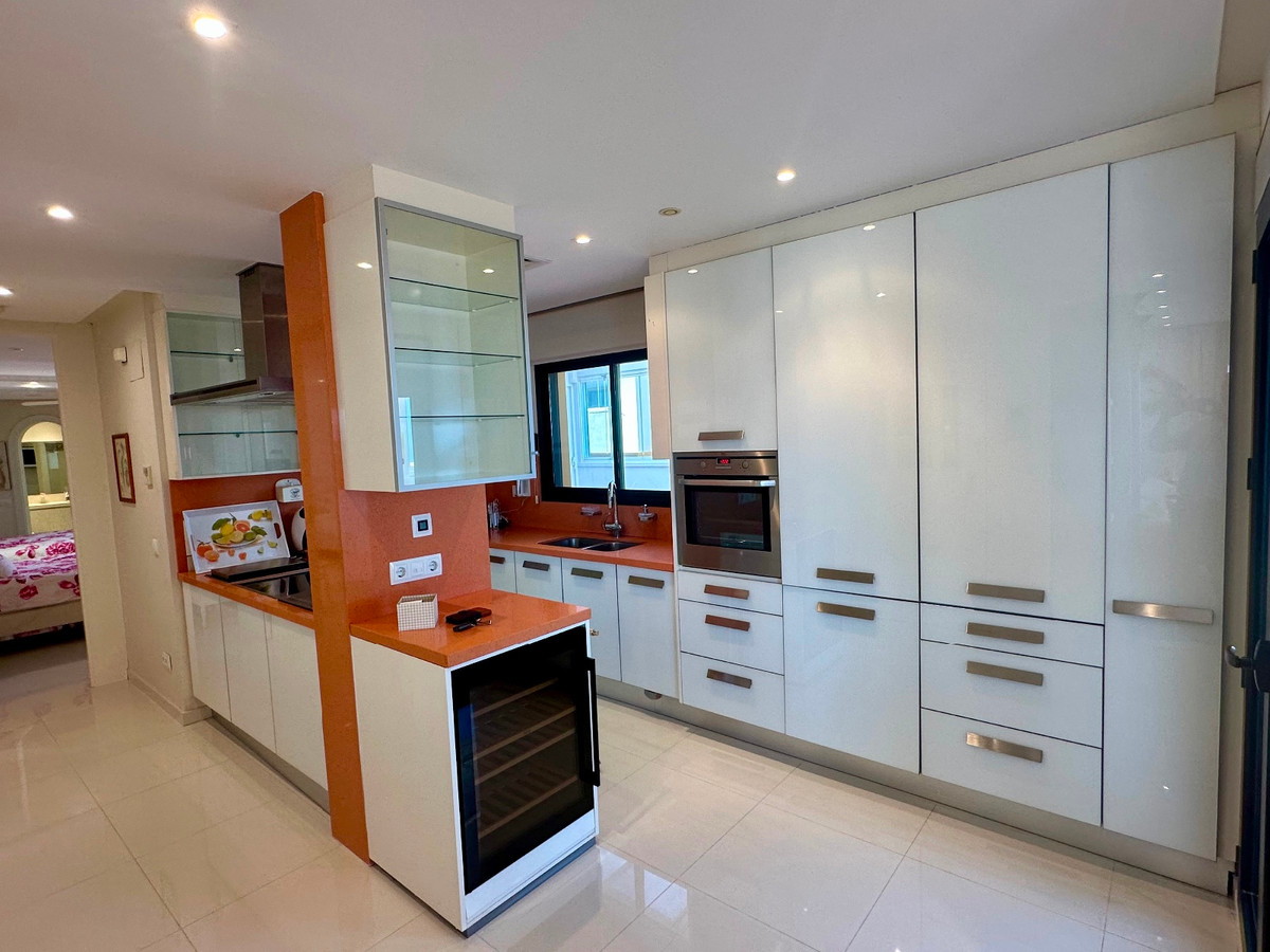Se vende Apartamento Planta Media de 2 dormitorios en Costa Blanca, Alicante, España