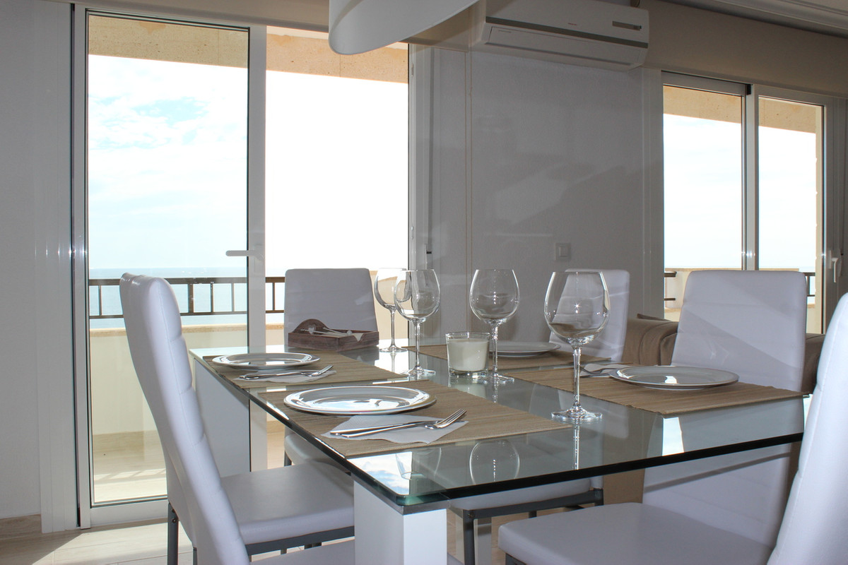 Se vende Apartamento Planta Media de 3 dormitorios en Costa Blanca, Alicante, España