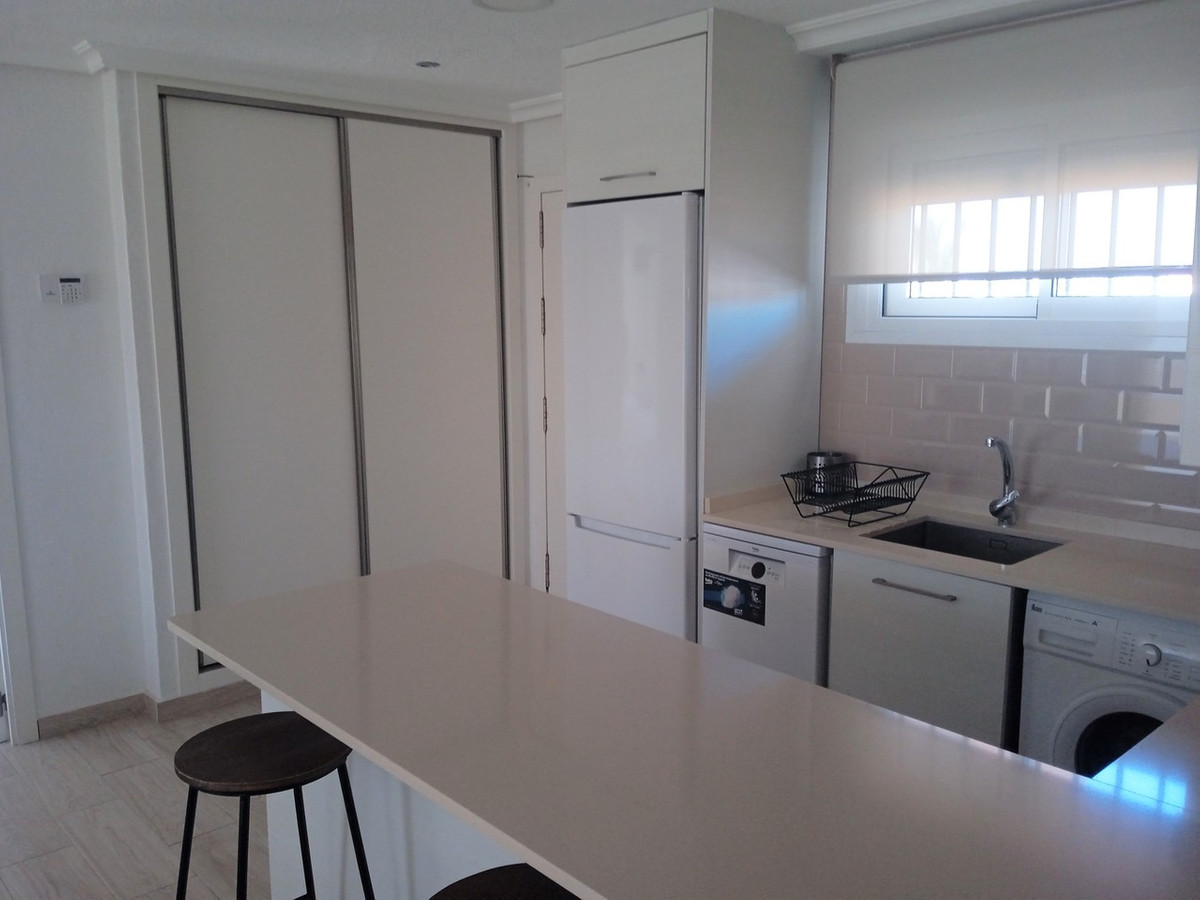 Se vende Apartamento Planta Media de 3 dormitorios en Costa Blanca, Alicante, España