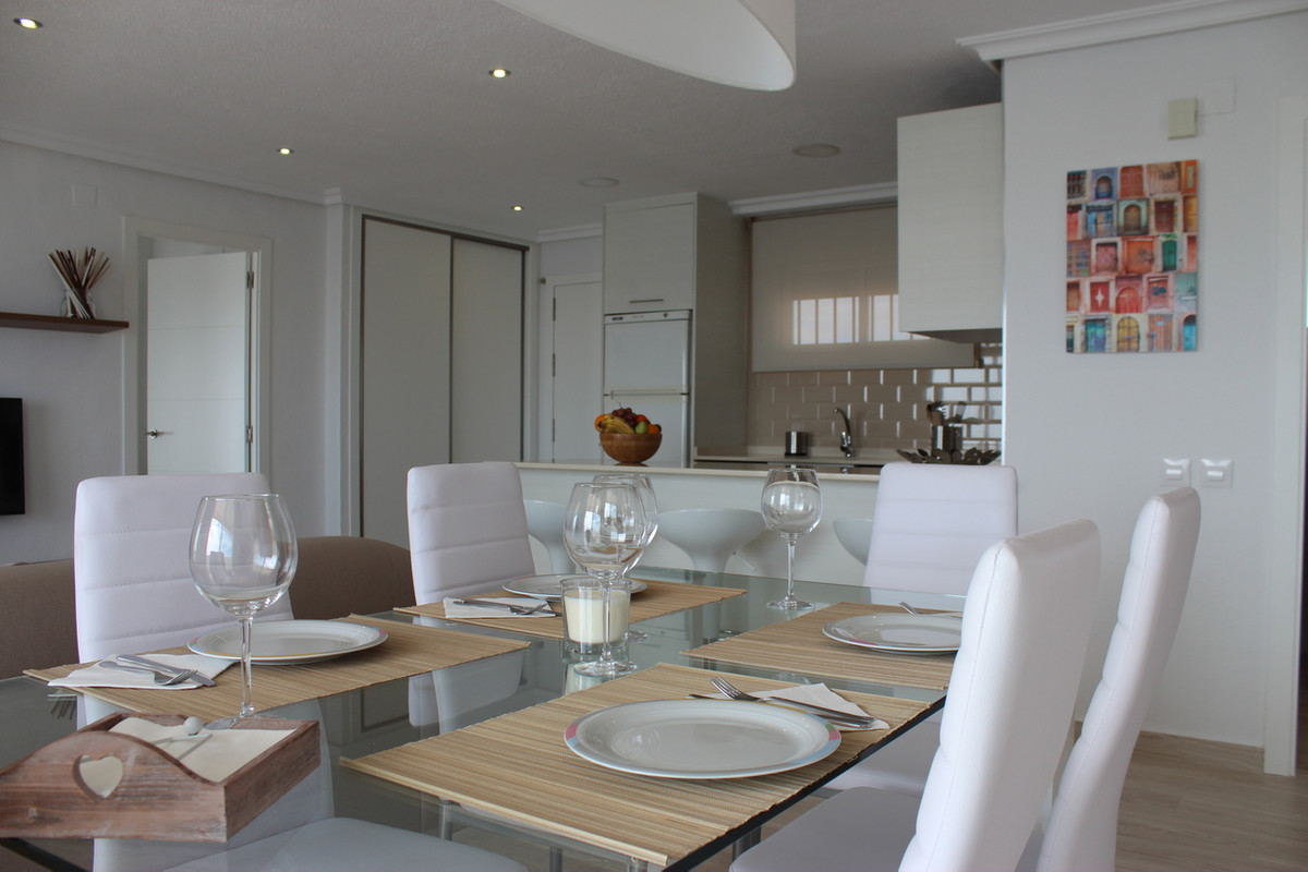 Se vende Apartamento Planta Media de 3 dormitorios en Costa Blanca, Alicante, España
