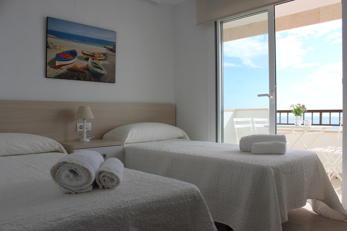 Se vende Apartamento Planta Media de 3 dormitorios en Costa Blanca, Alicante, España