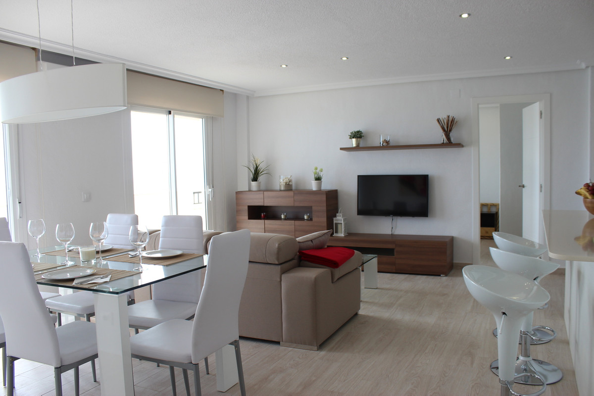 Se vende Apartamento Planta Media de 3 dormitorios en Costa Blanca, Alicante, España