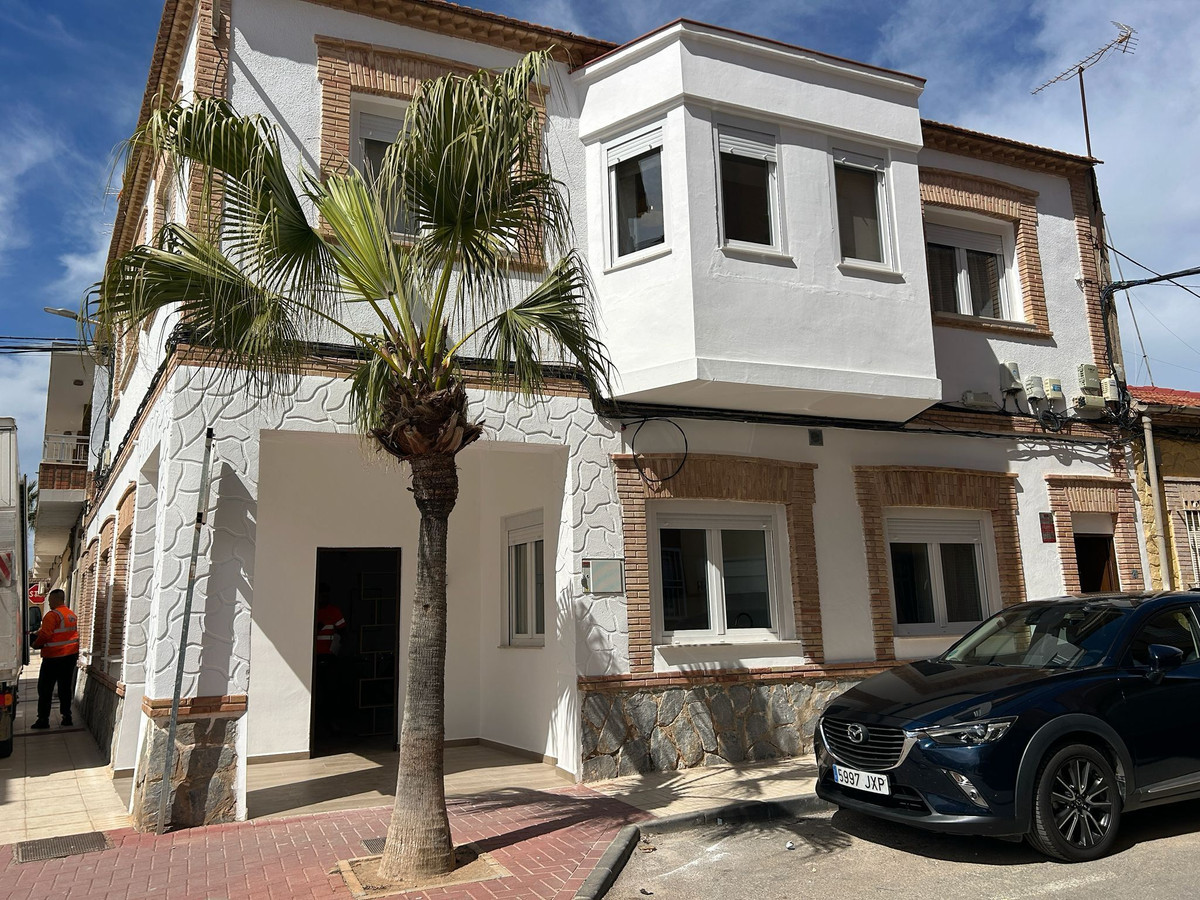 Se vende Apartamento Planta Media de 3 dormitorios en Costa Calida, Murcia, España