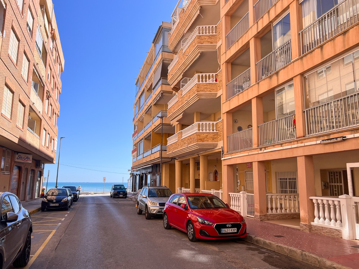 3 Bed Apartment for sale in Guardamar Del Segura Costa Blanca, Alicante, Spain