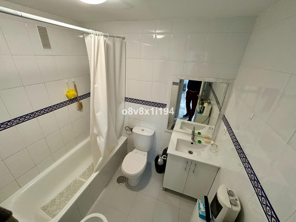 3 Bed Apartment for sale in Casares Costa Del Sol, Málaga, Spain