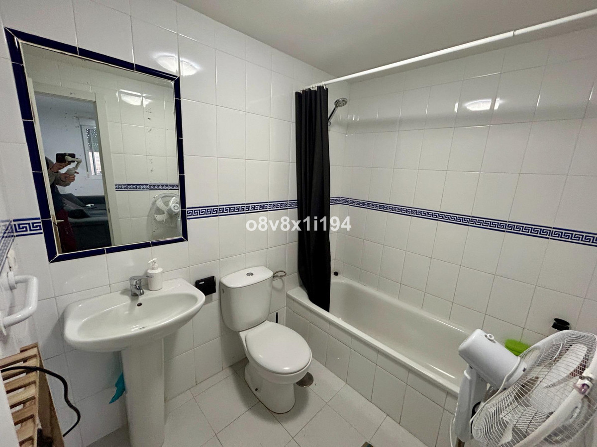 3 Bed Apartment for sale in Casares Costa Del Sol, Málaga, Spain