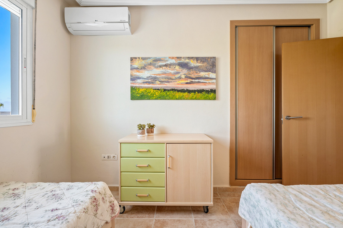 2 Bed Apartment for sale in La Veleta Costa Blanca, Alicante, Spain