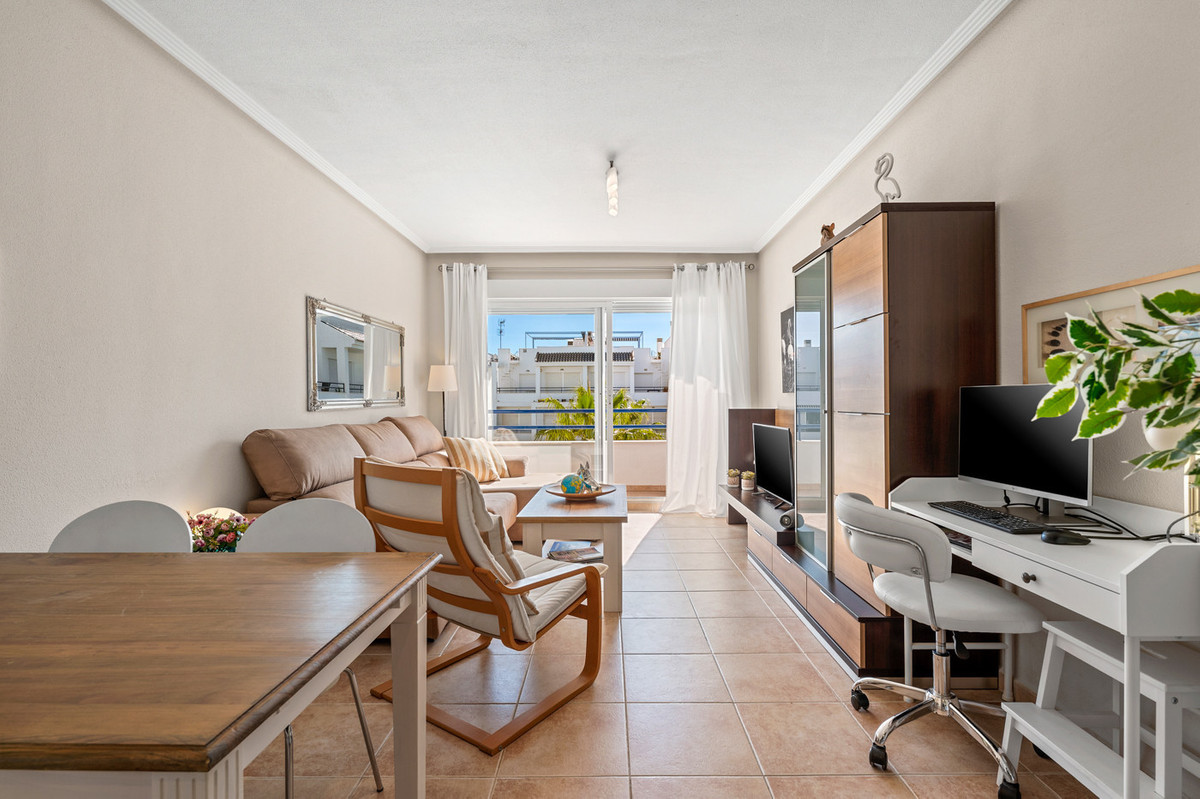 2 Bed Apartment for sale in La Veleta Costa Blanca, Alicante, Spain