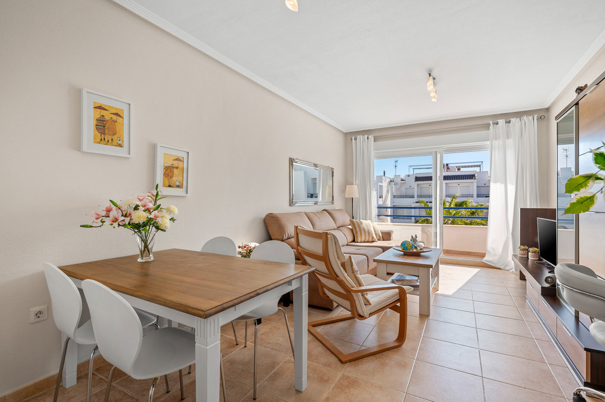 2 Bed Apartment for sale in La Veleta Costa Blanca, Alicante, Spain