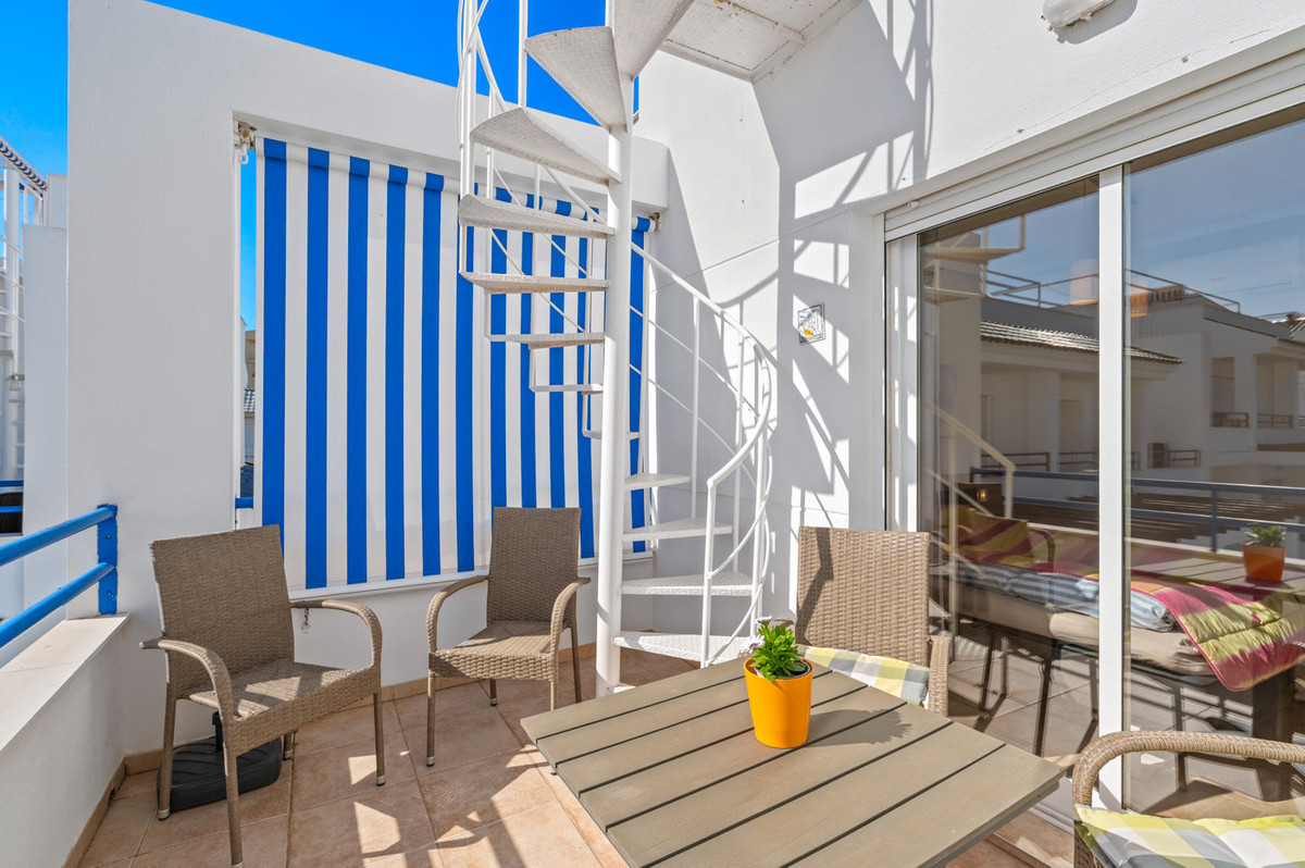 2 Bed Apartment for sale in La Veleta Costa Blanca, Alicante, Spain