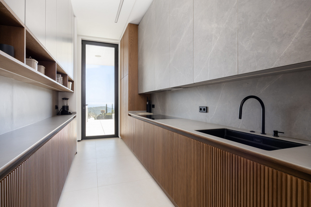 Se vende Villa - Chalet de 7 dormitorios en Costa Del Sol, Málaga, España