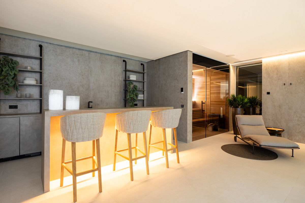Se vende Villa - Chalet de 7 dormitorios en Costa Del Sol, Málaga, España