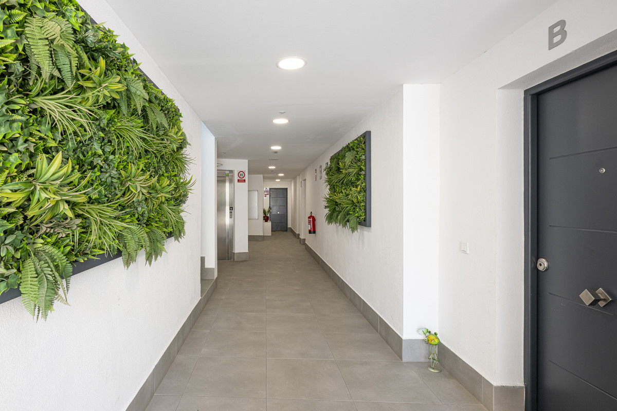 Se vende Apartamento Planta Baja de 2 dormitorios en Costa Del Sol, Málaga, España