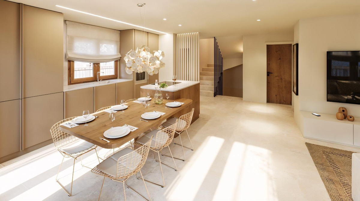 4 Bed Townhouse for sale in El Campello Costa Blanca, Alicante, Spain