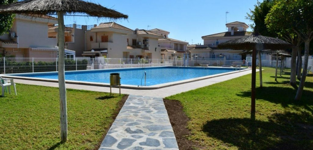 Se vende Adosada de 3 dormitorios en Costa Blanca, Alicante, España