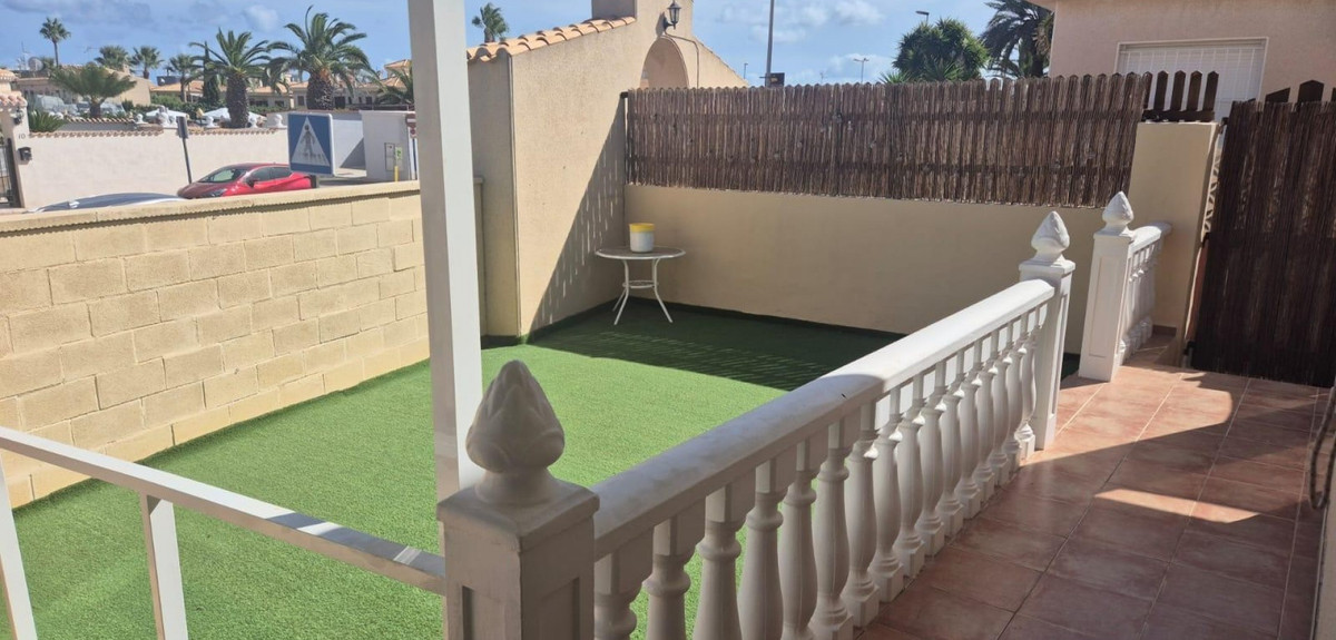 Se vende Adosada de 3 dormitorios en Costa Blanca, Alicante, España