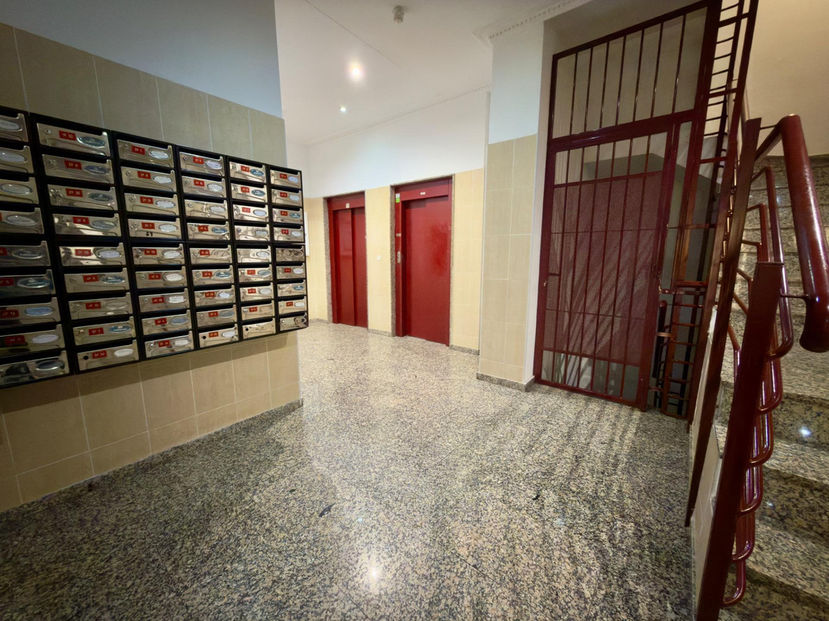 Se vende Apartamento Planta Media de 2 dormitorios en Costa Blanca, Alicante, España