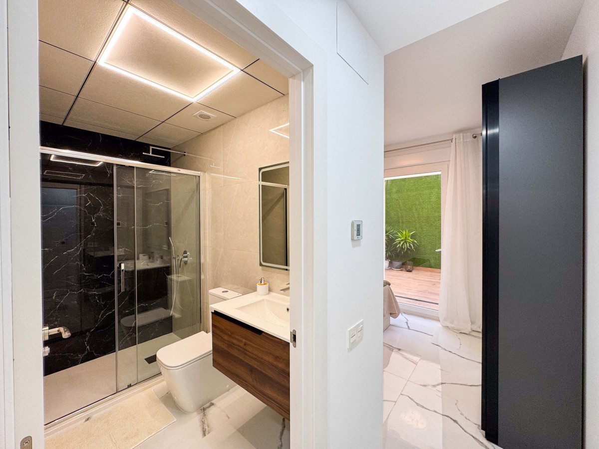 2 Bed Apartment for sale in Playa Del Cura Costa Blanca, Alicante, Spain