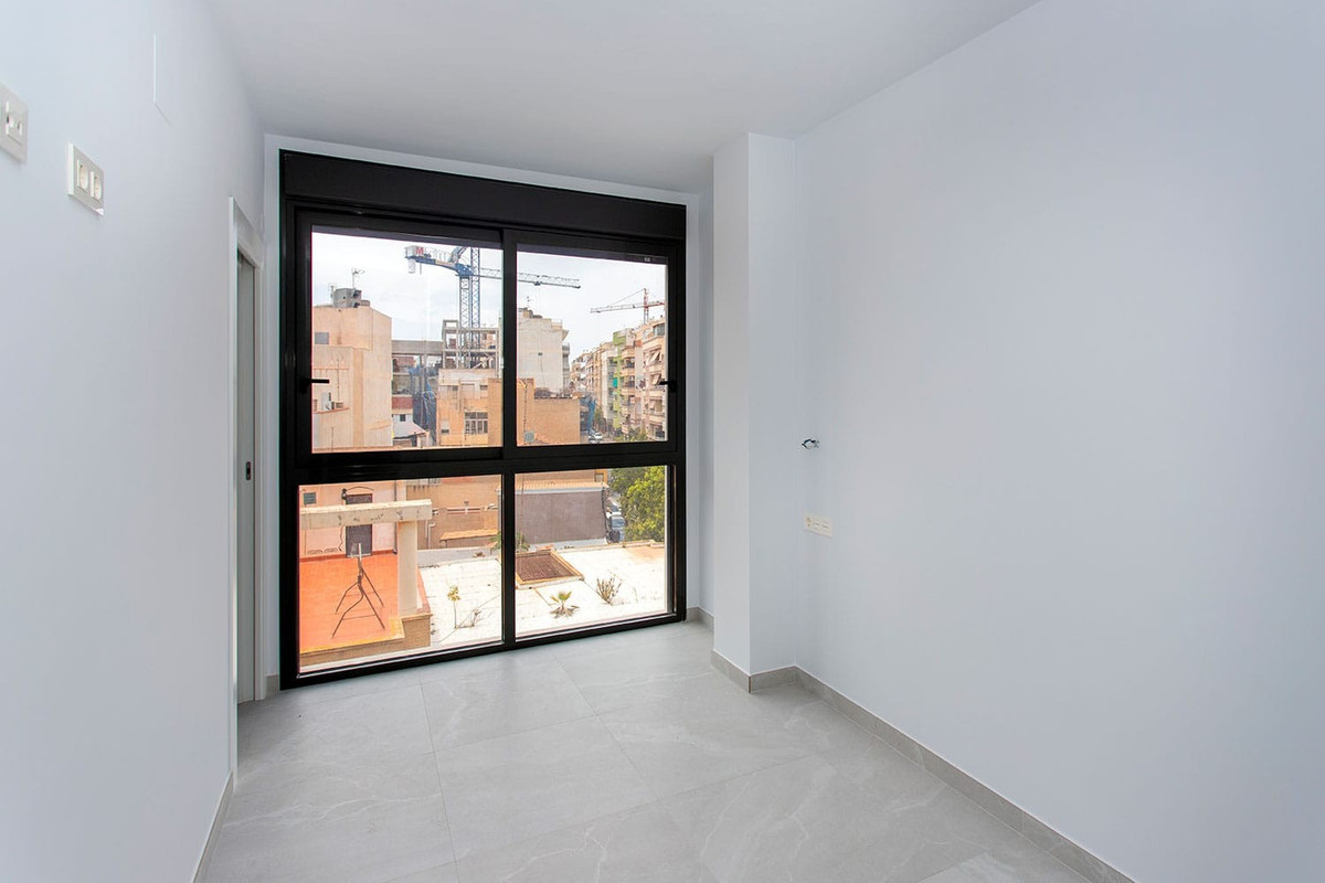 Se vende Apartamento Planta Baja de 2 dormitorios en Costa Blanca, Alicante, España