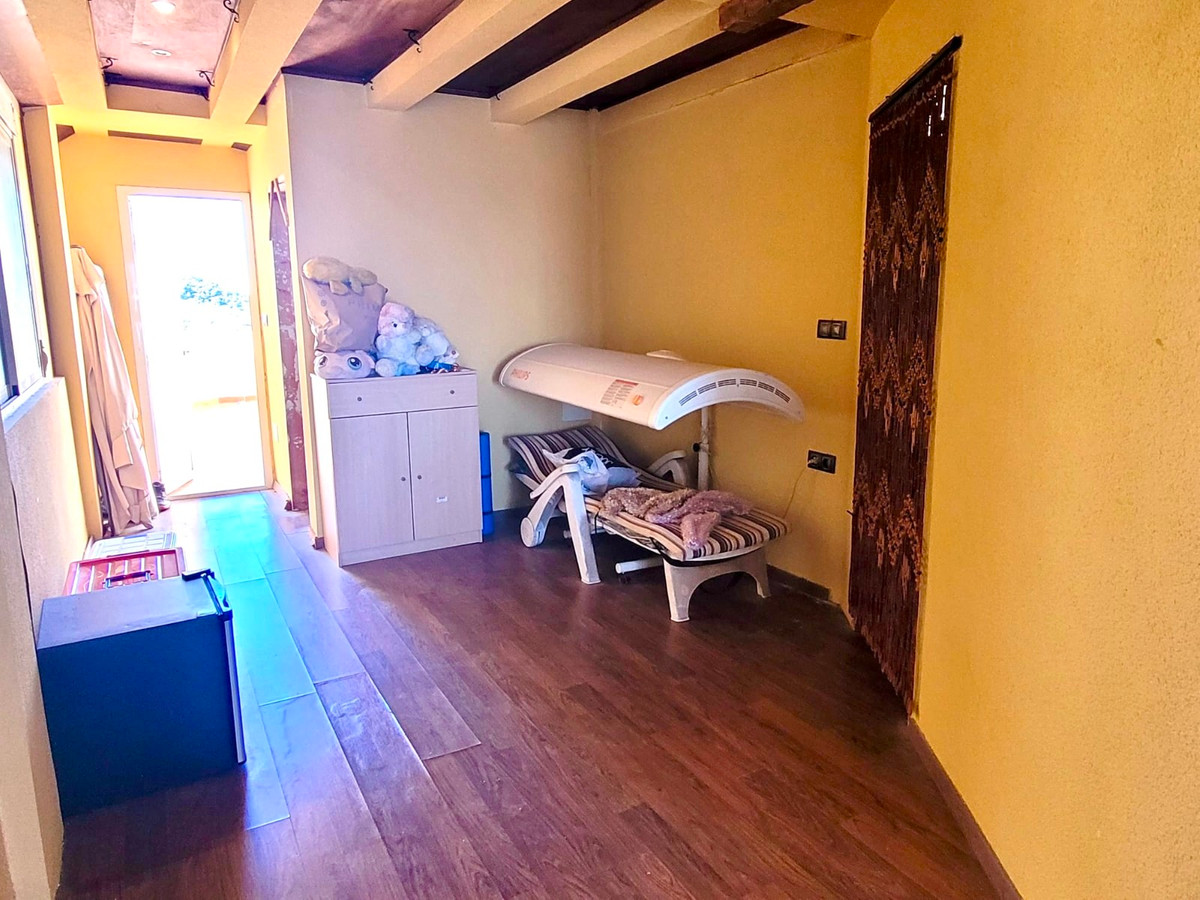 3 Bed Apartment for sale in Guardamar Del Segura Costa Blanca, Alicante, Spain