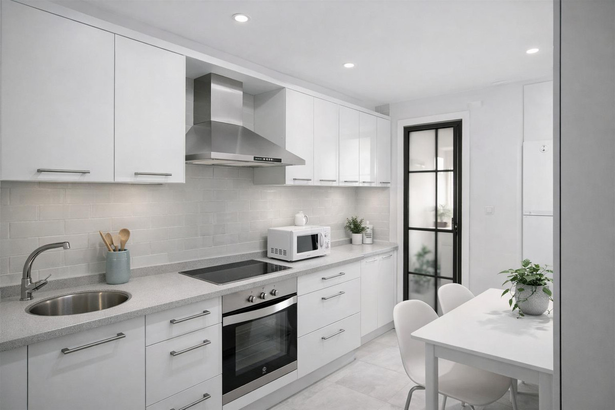 Se vende Apartamento Planta Media de 4 dormitorios en Costa Del Sol, Málaga, España