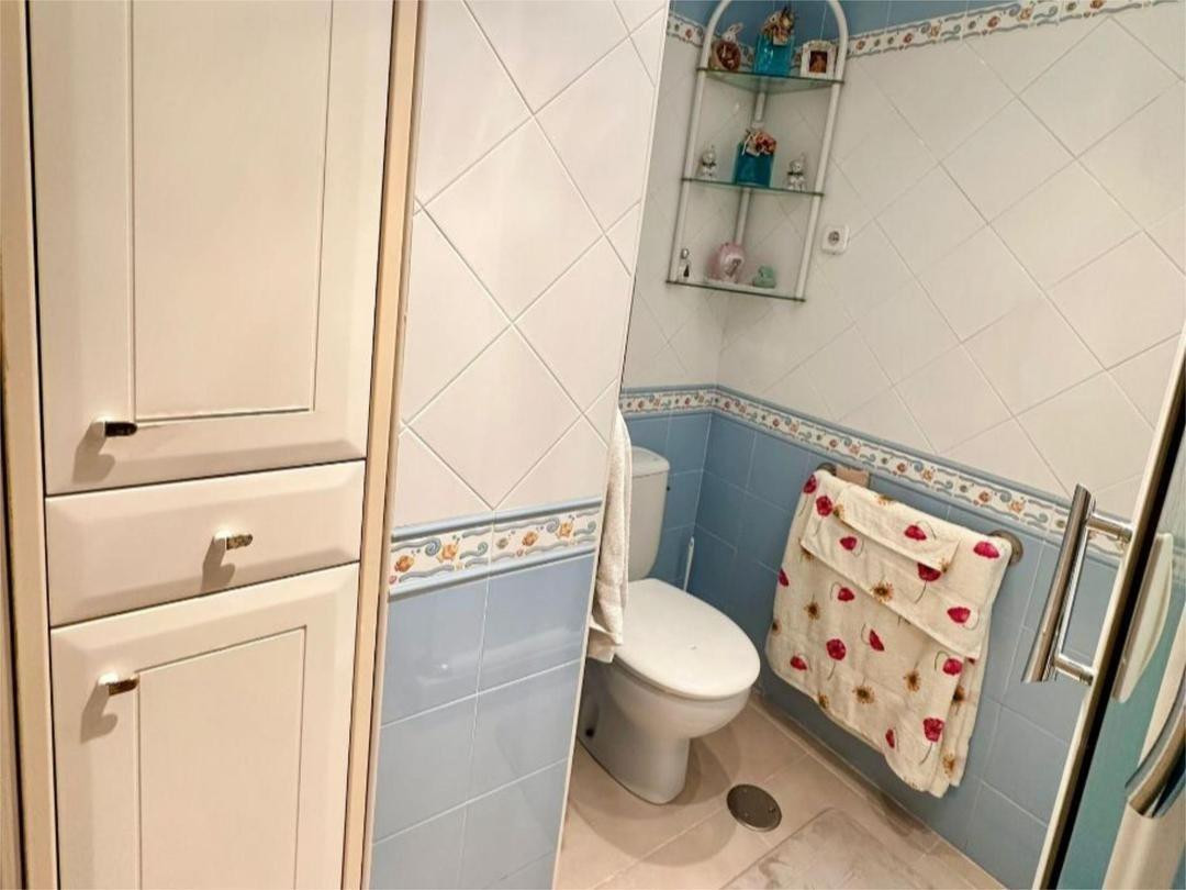 Se vende Apartamento Planta Media de 4 dormitorios en Costa Del Sol, Málaga, España
