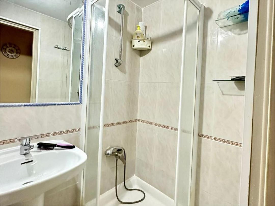 Se vende Apartamento Planta Media de 4 dormitorios en Costa Del Sol, Málaga, España