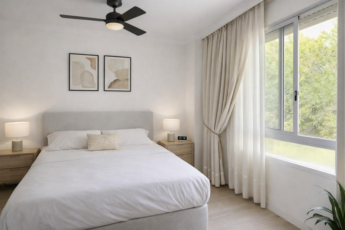 Se vende Apartamento Planta Media de 4 dormitorios en Costa Del Sol, Málaga, España