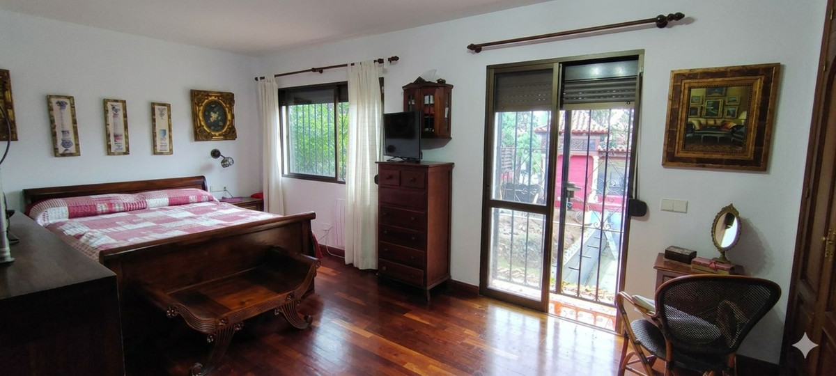 3 Bed Townhouse for sale in Río Real Costa Del Sol, Málaga, Spain