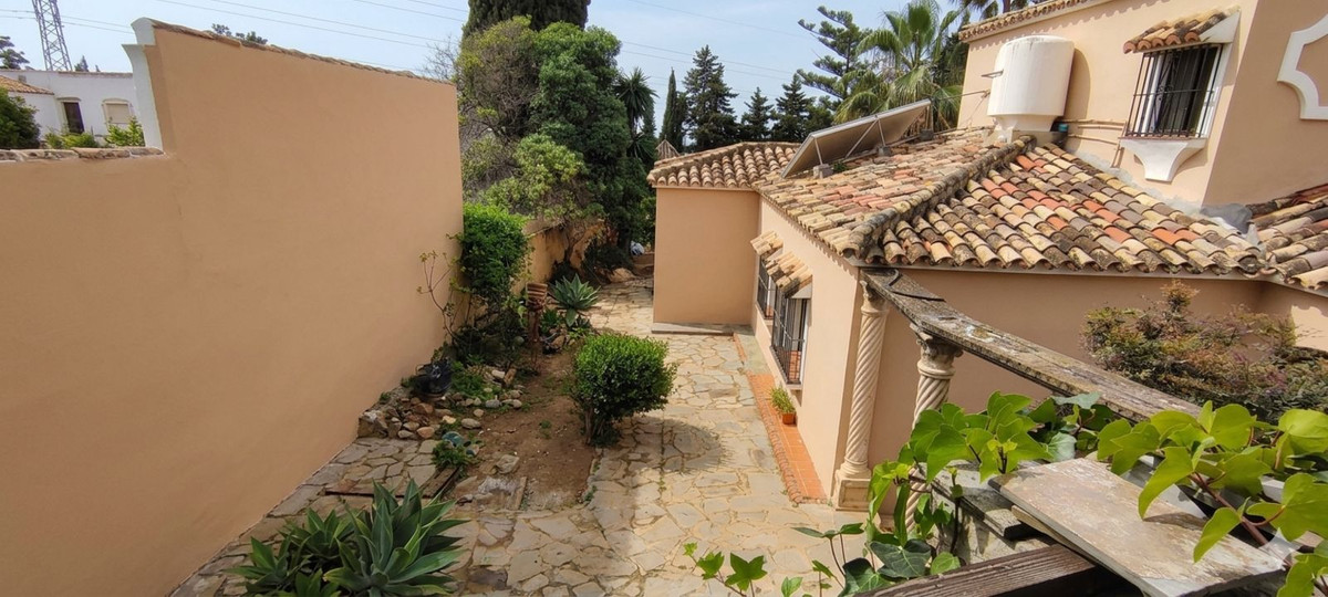 3 Bed Townhouse for sale in Río Real Costa Del Sol, Málaga, Spain