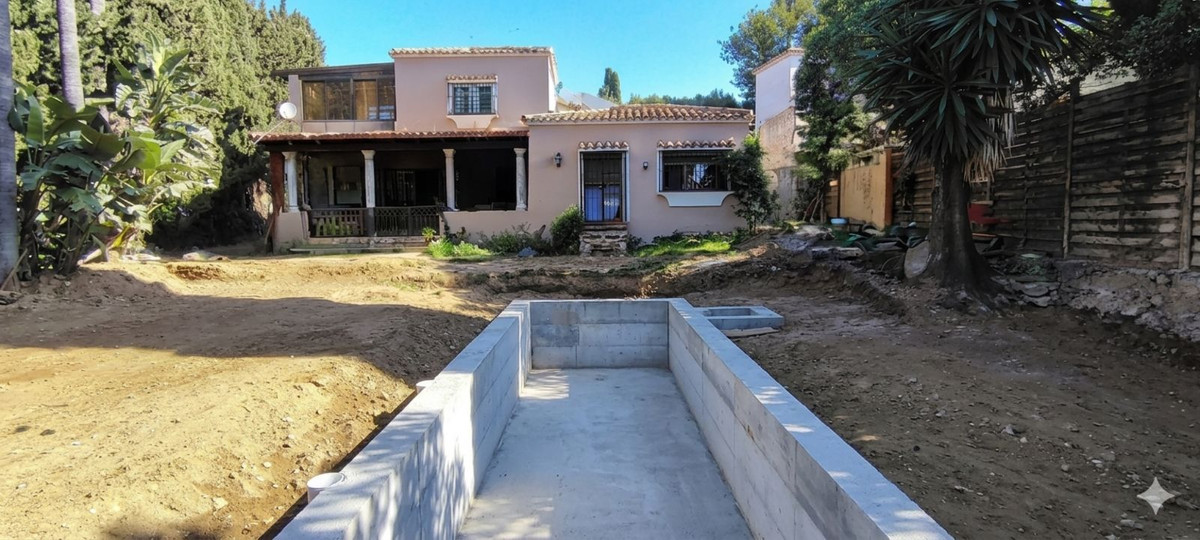 3 Bed Townhouse for sale in Río Real Costa Del Sol, Málaga, Spain