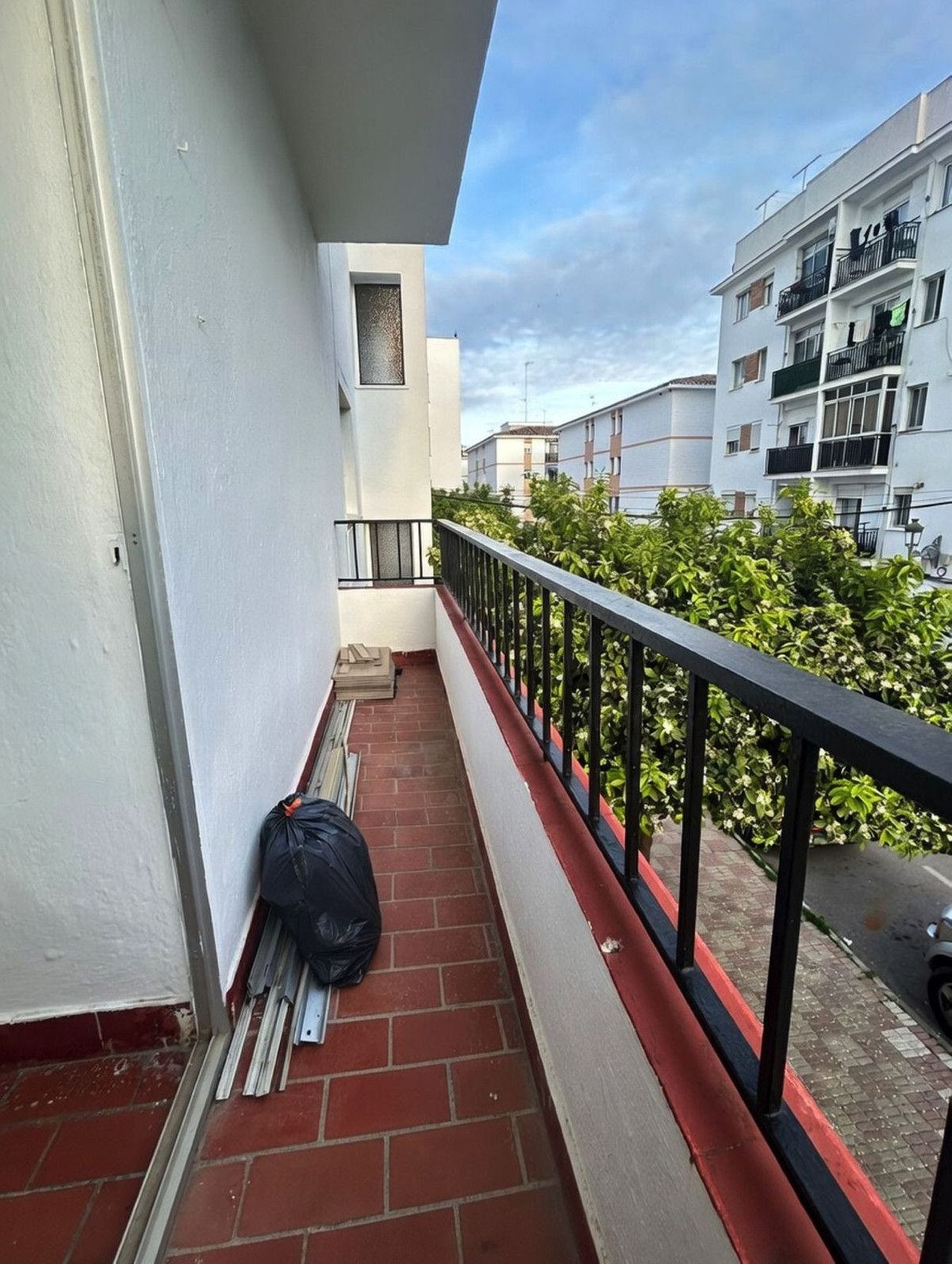 3 Bed Apartment for sale in Estepona Costa Del Sol, Málaga, Spain
