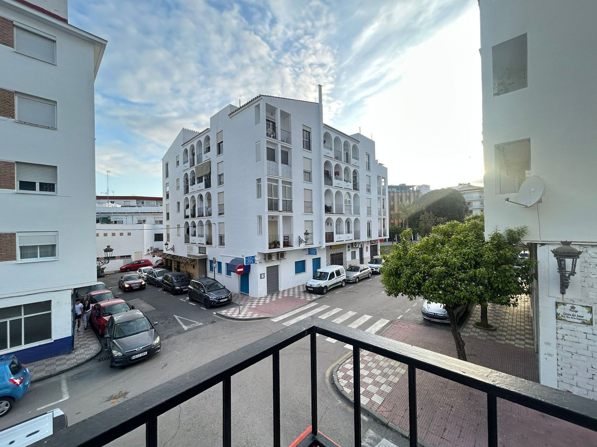 3 Bed Apartment for sale in Estepona Costa Del Sol, Málaga, Spain