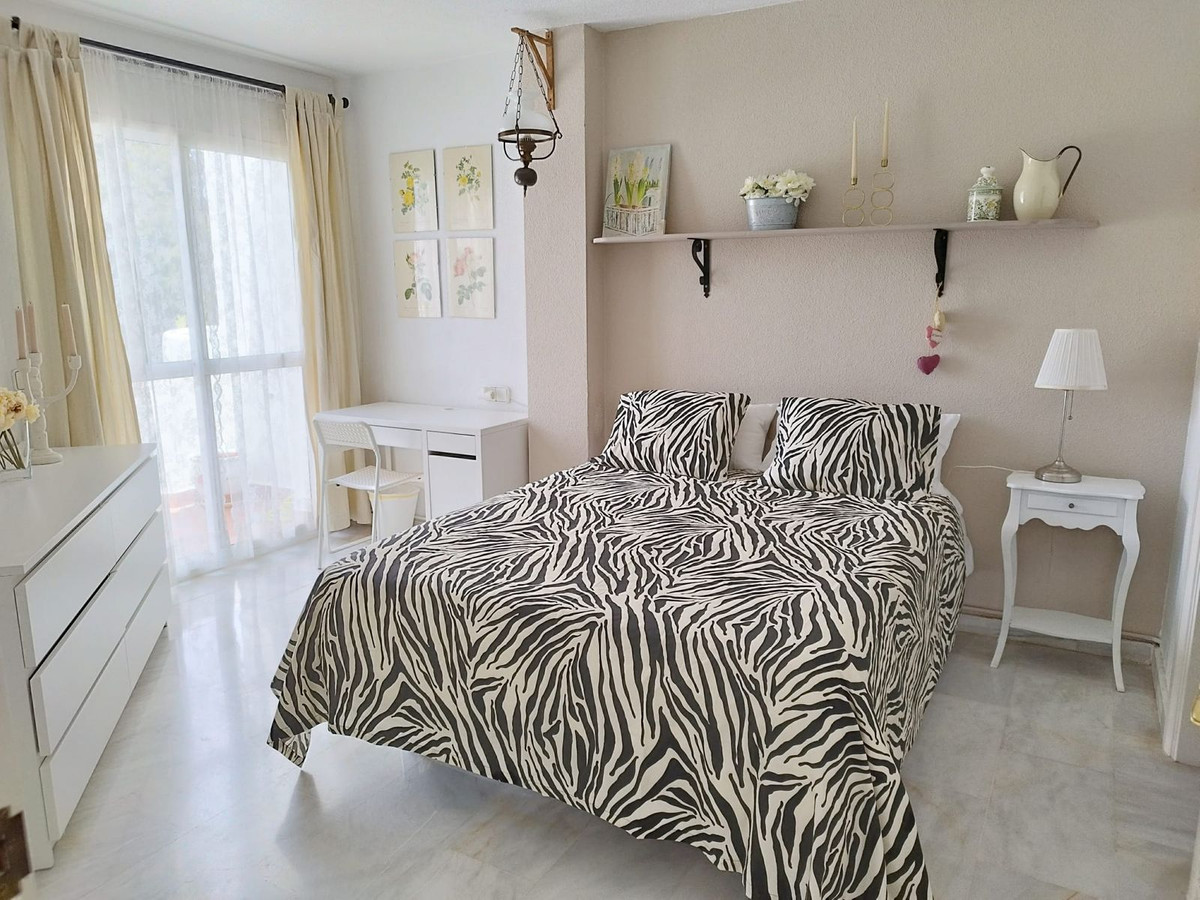 Se vende Apartamento Planta Media de 2 dormitorios en Costa Del Sol, Málaga, España