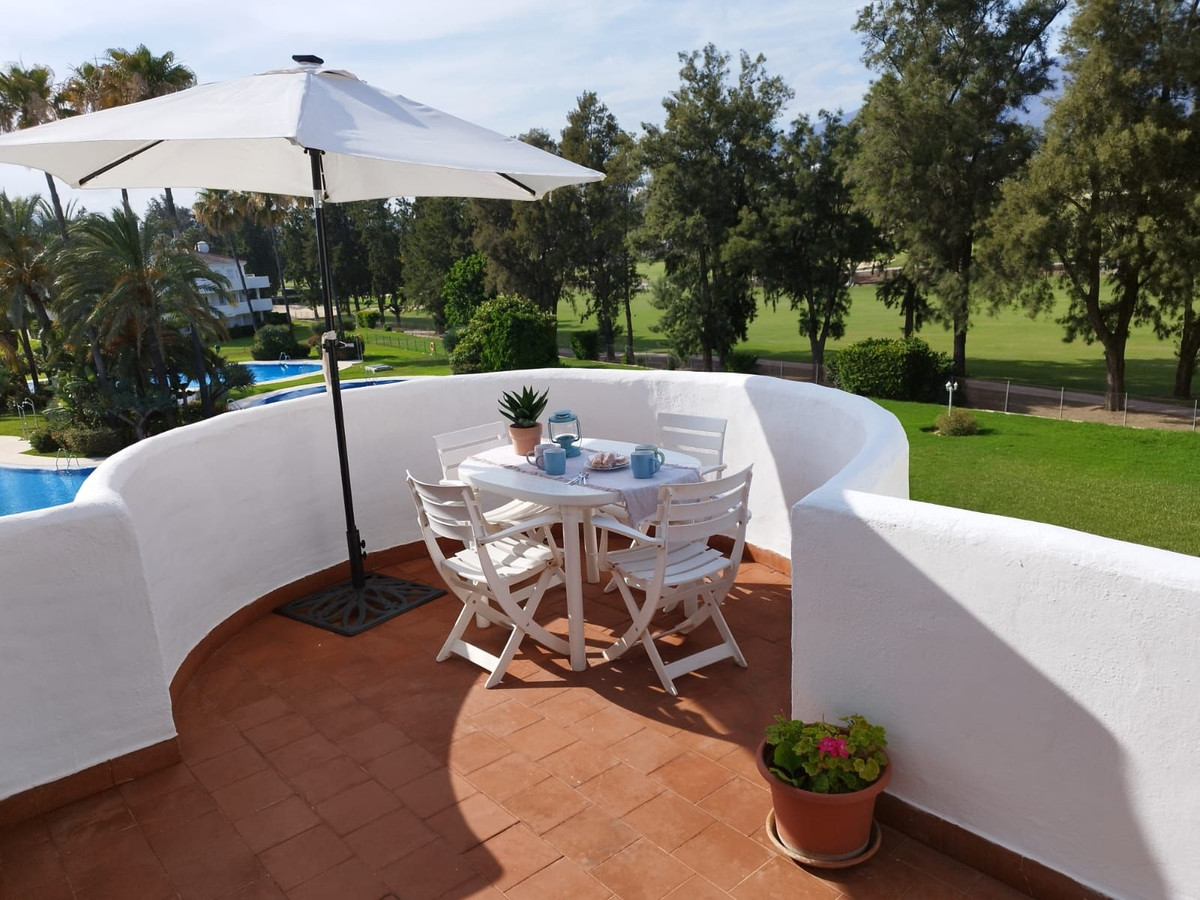 Se vende Apartamento Planta Media de 2 dormitorios en Costa Del Sol, Málaga, España