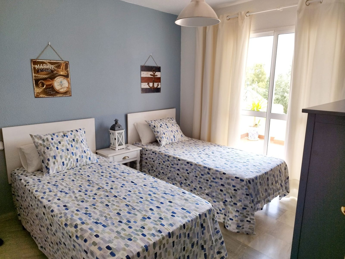 Se vende Apartamento Planta Media de 2 dormitorios en Costa Del Sol, Málaga, España