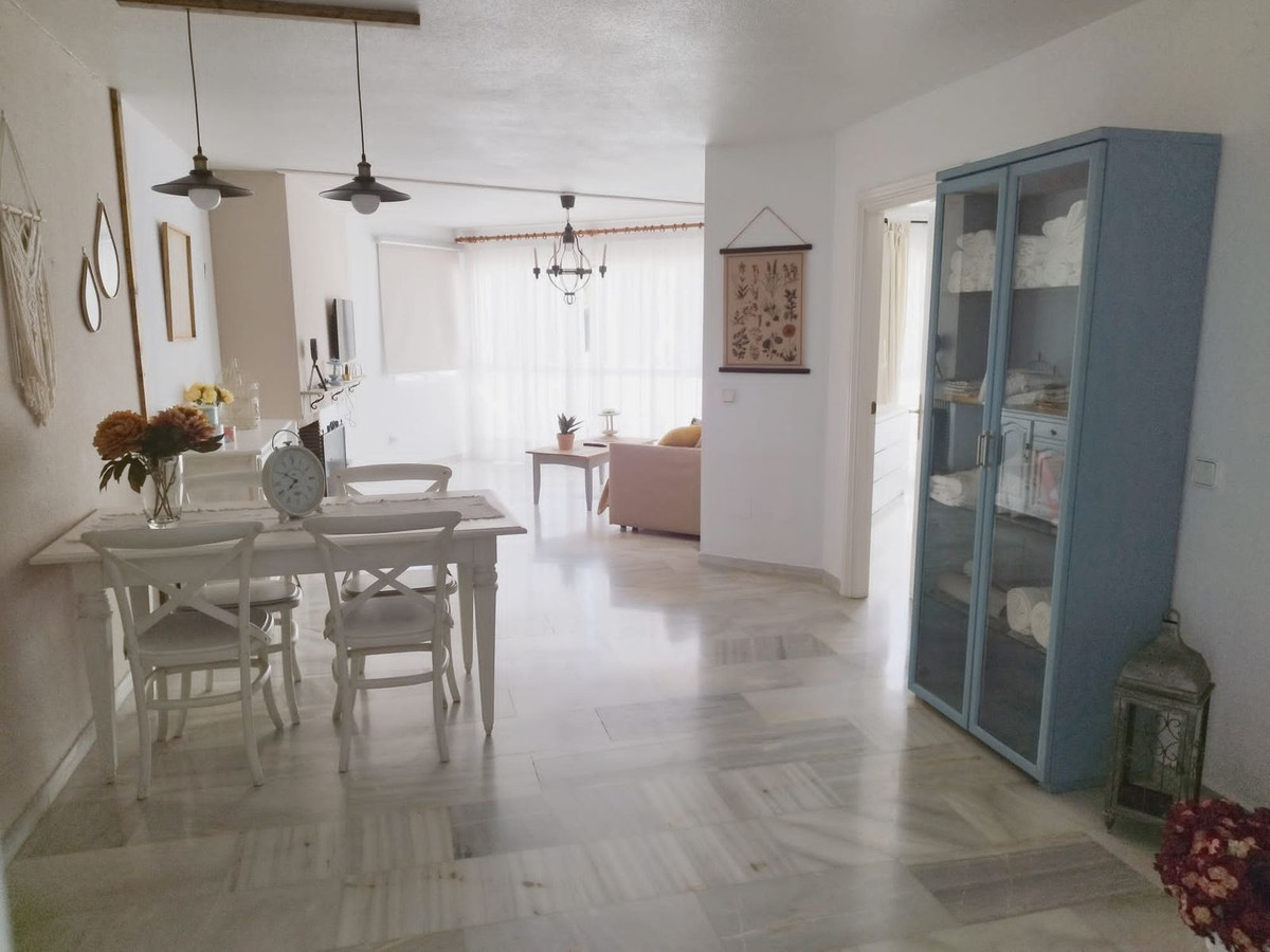 Se vende Apartamento Planta Media de 2 dormitorios en Costa Del Sol, Málaga, España