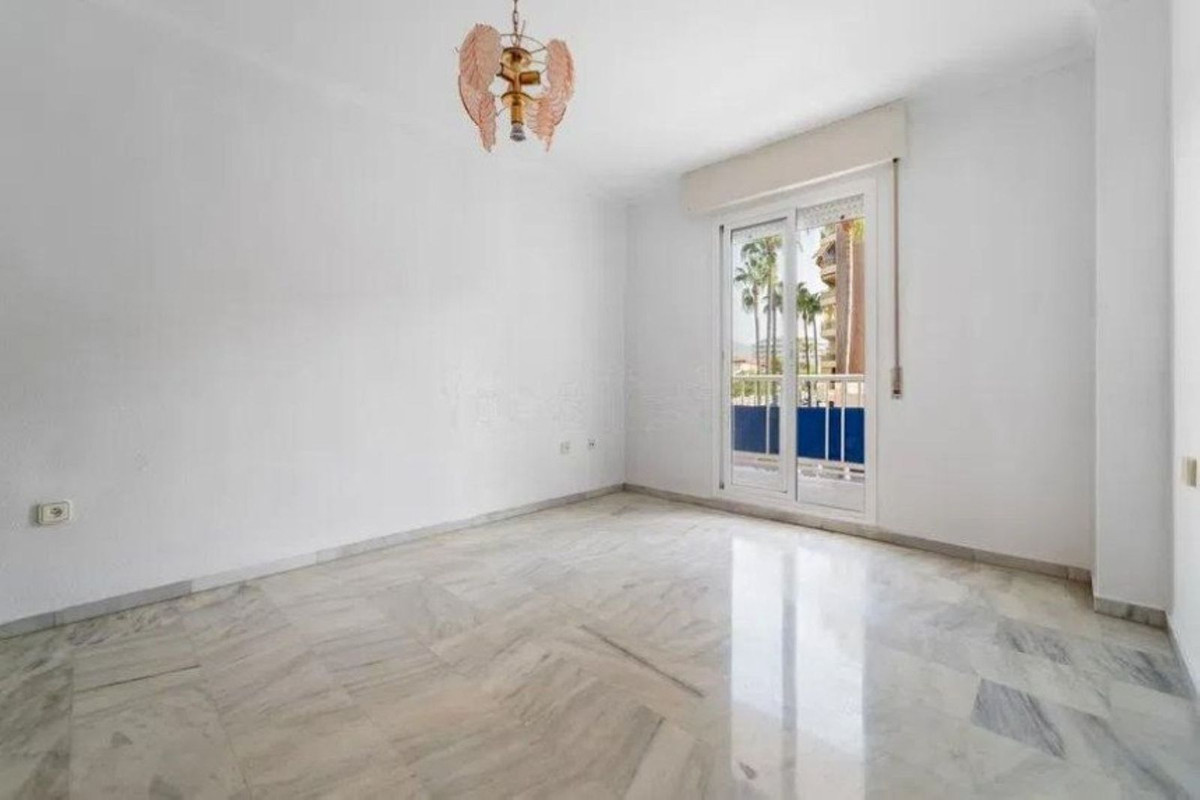 3 Bed Apartment for sale in Fuengirola Costa Del Sol, Málaga, Spain