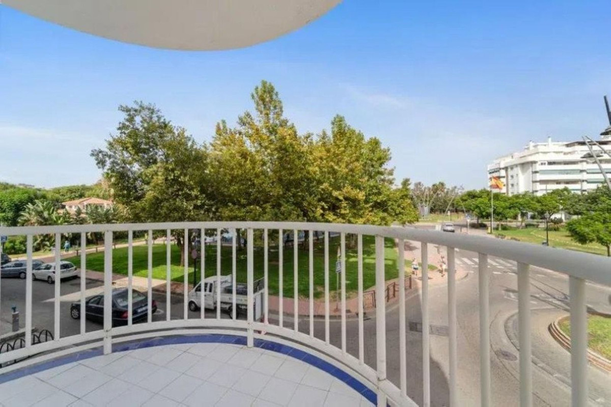 3 Bed Apartment for sale in Fuengirola Costa Del Sol, Málaga, Spain