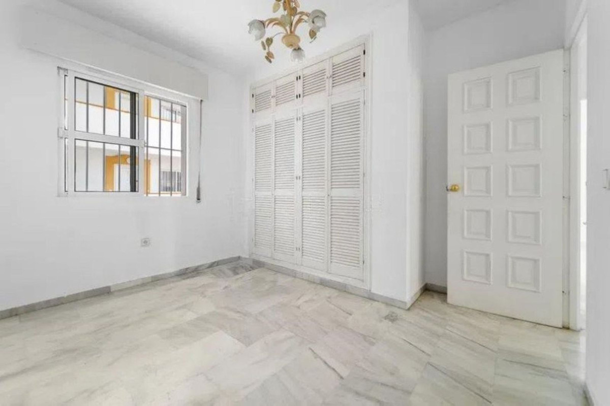 3 Bed Apartment for sale in Fuengirola Costa Del Sol, Málaga, Spain