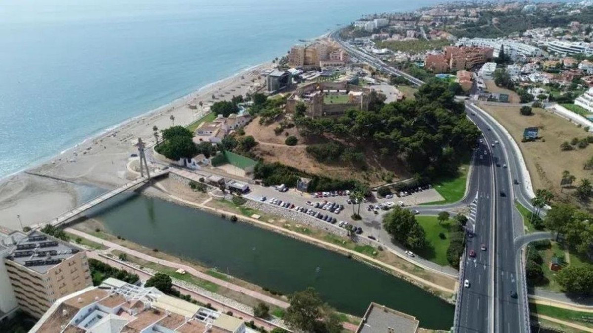 3 Bed Apartment for sale in Fuengirola Costa Del Sol, Málaga, Spain