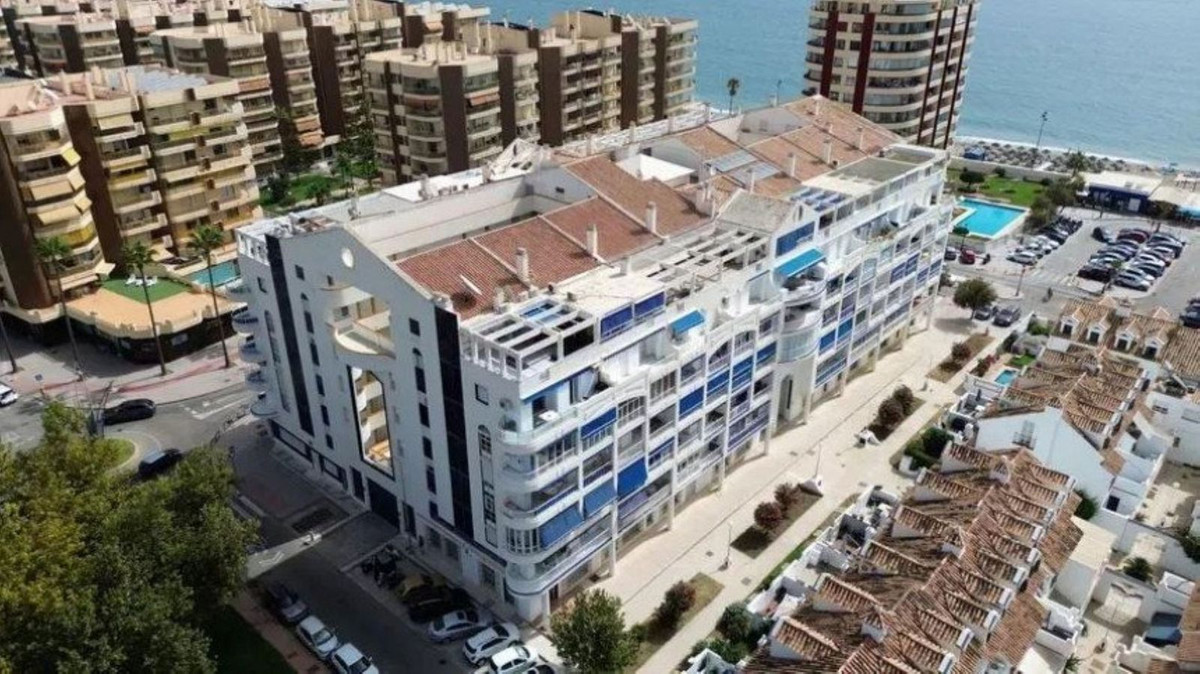3 Bed Apartment for sale in Fuengirola Costa Del Sol, Málaga, Spain