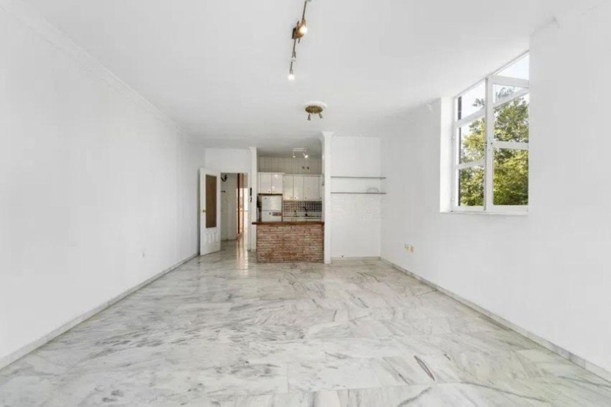 3 Bed Apartment for sale in Fuengirola Costa Del Sol, Málaga, Spain