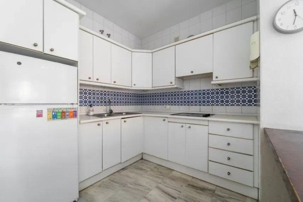 3 Bed Apartment for sale in Fuengirola Costa Del Sol, Málaga, Spain