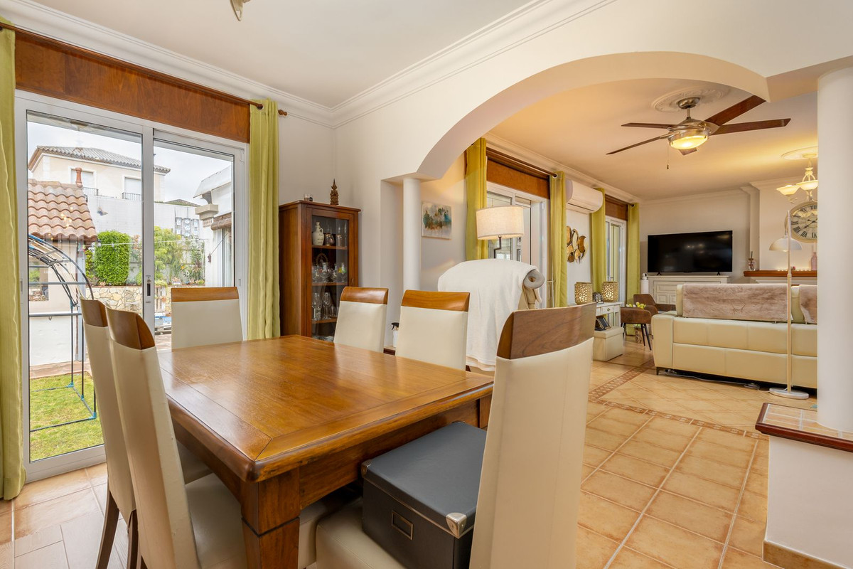 3 Bed Townhouse for sale in Coín Costa Del Sol, Málaga, Spain