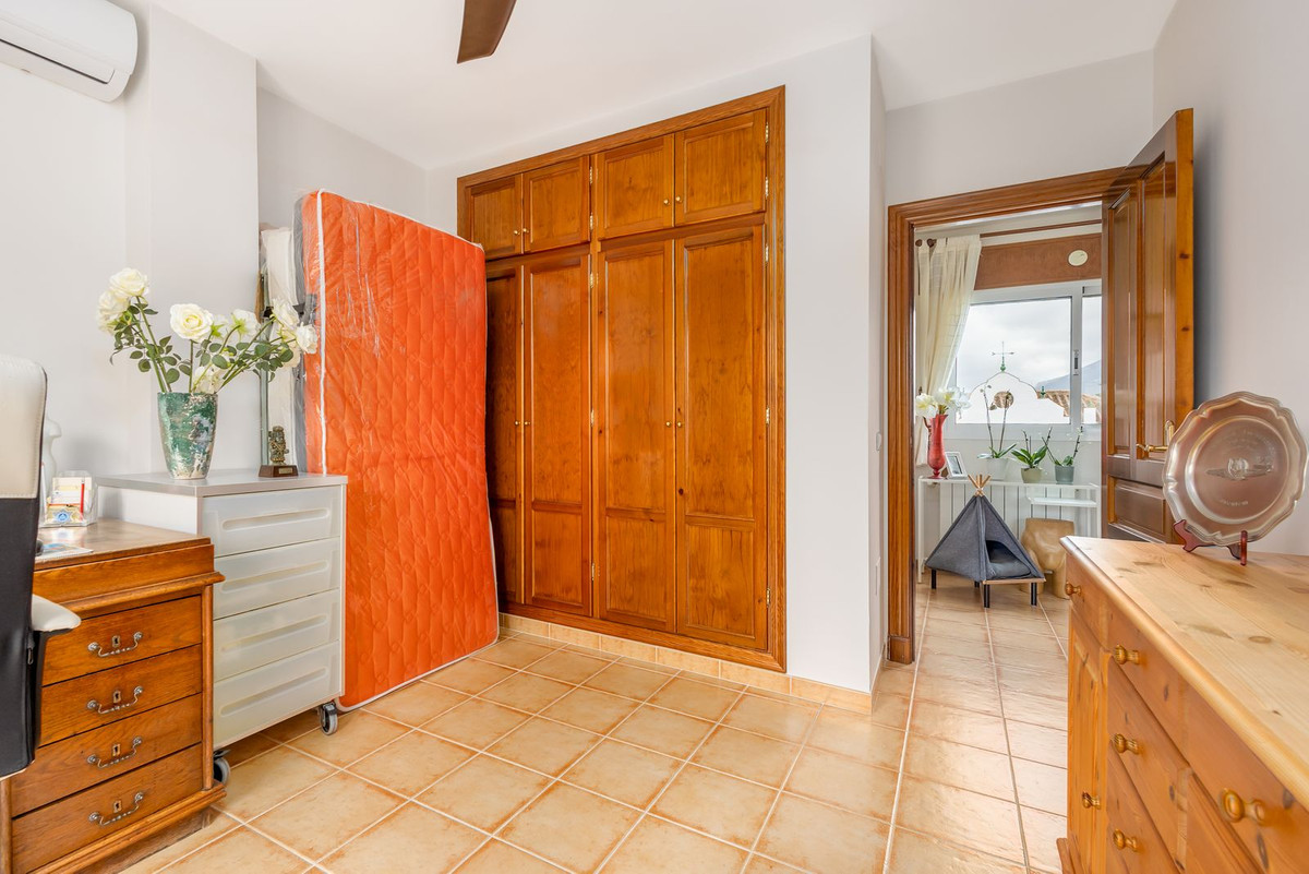 3 Bed Townhouse for sale in Coín Costa Del Sol, Málaga, Spain