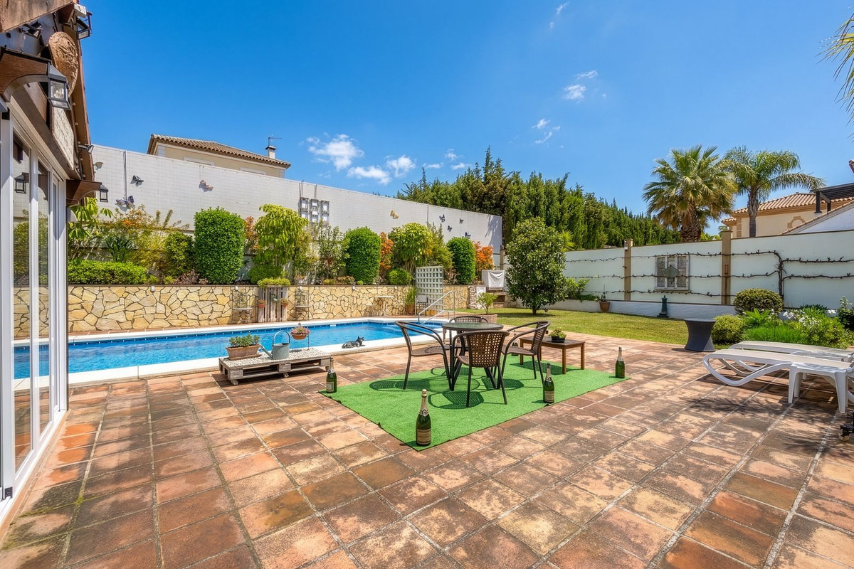 3 Bed Townhouse for sale in Coín Costa Del Sol, Málaga, Spain