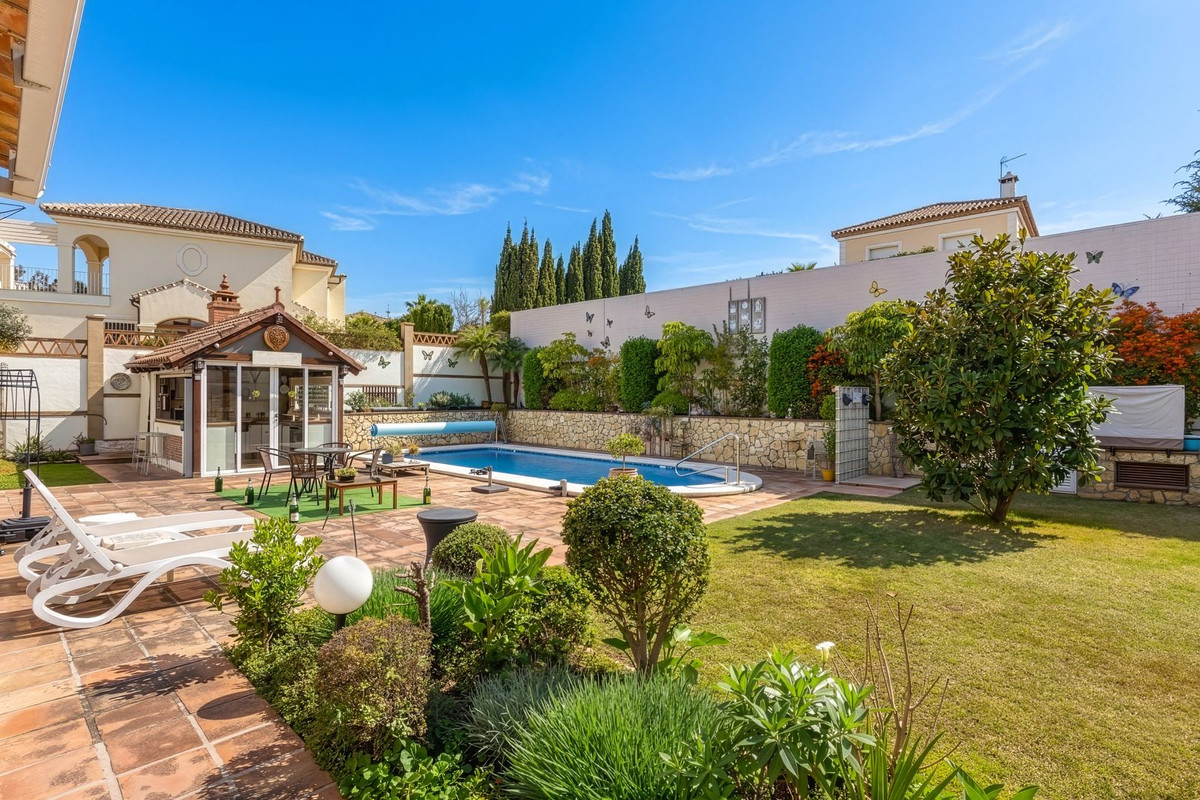 3 Bed Townhouse for sale in Coín Costa Del Sol, Málaga, Spain